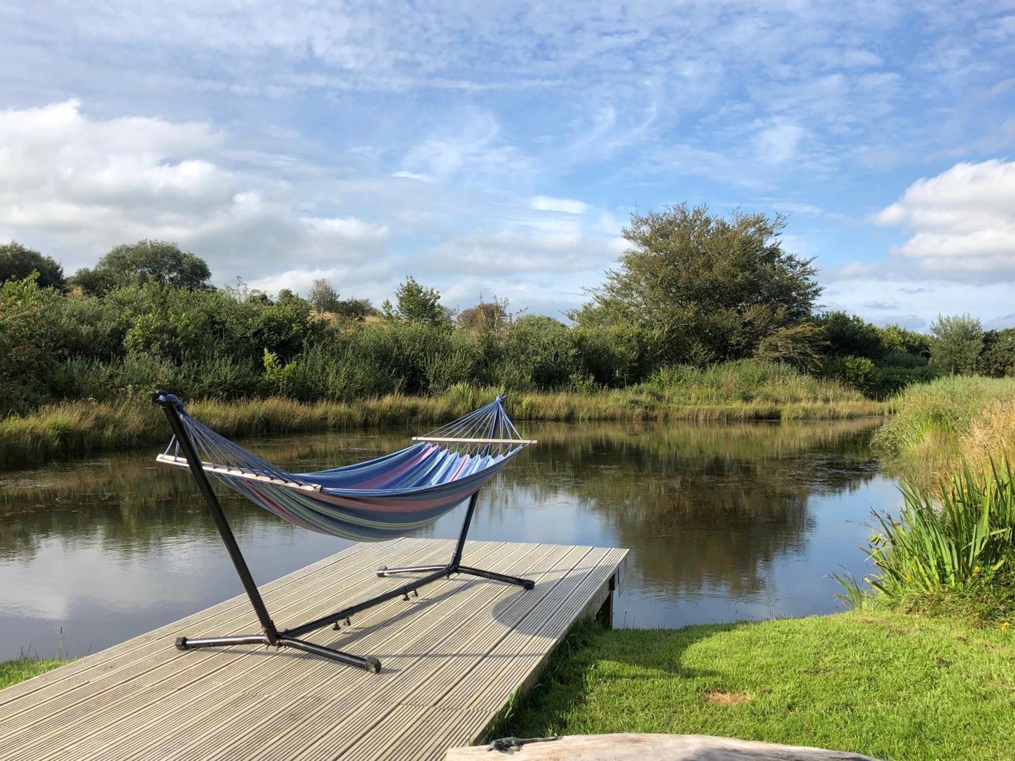 Lake Villa Holiday Cottages Holsworthy Eksteriør bilde