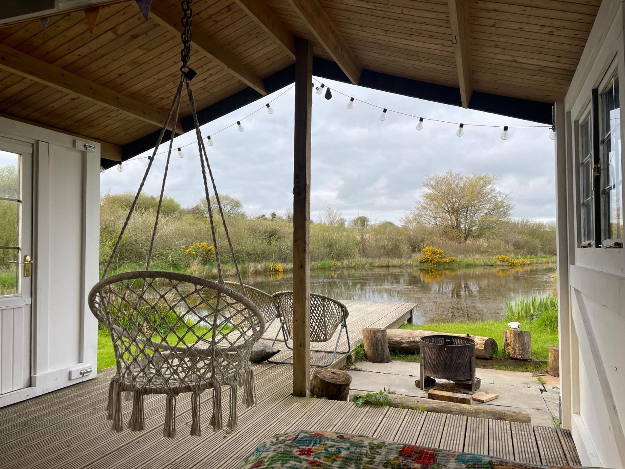 Lake Villa Holiday Cottages Holsworthy Eksteriør bilde
